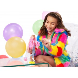 Barbie® Extra nukk koheva roosa kasukaga